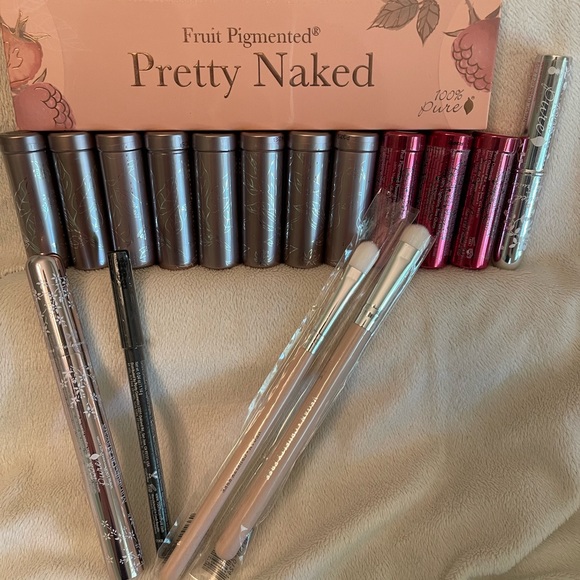 100% Pure Other - 🔥✨💋💄SALE🔥Bundle☘️❤️New, Sealed! 100% Pure makeup set** I ❤️ offers!